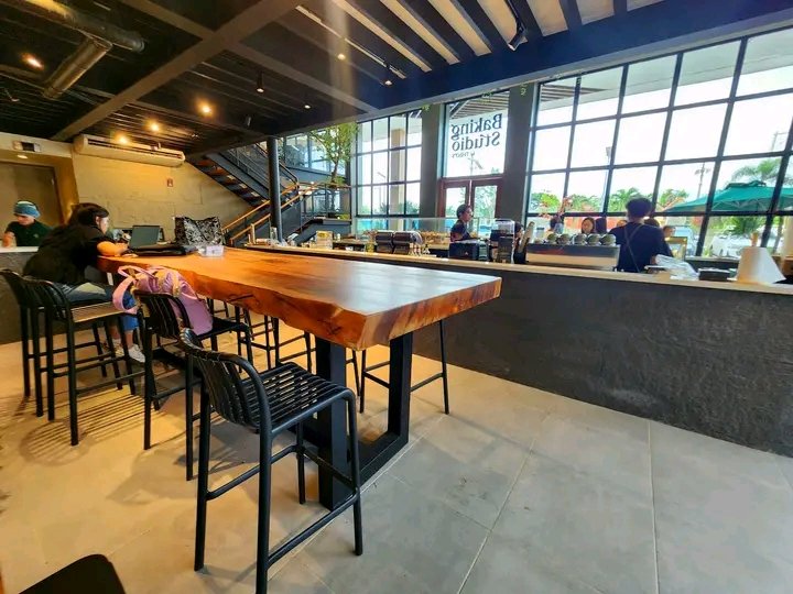 Baking studio by theo's